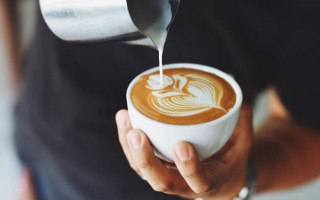 Кофе понижает давление или повышает — разрушаем мифы